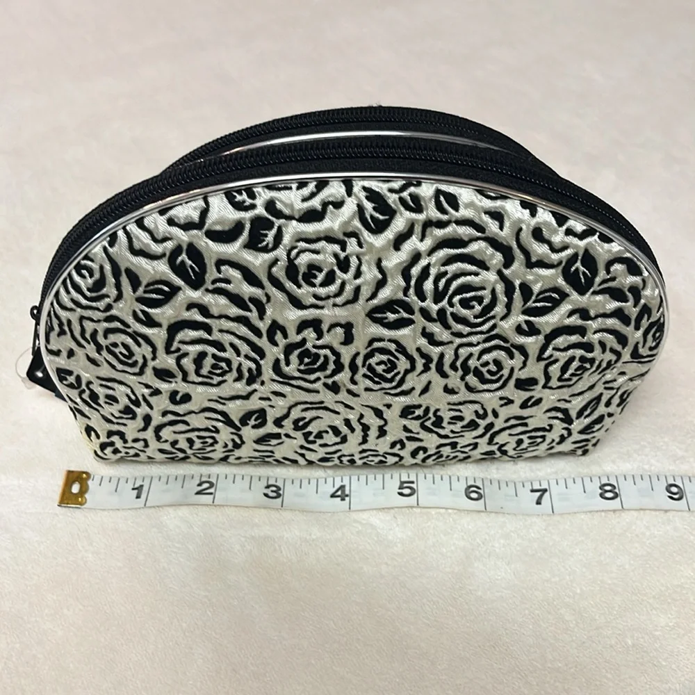 Allegro 5-Piece Rosette Pattern Cosmetic/Travel Bags - Picture 5 of 7